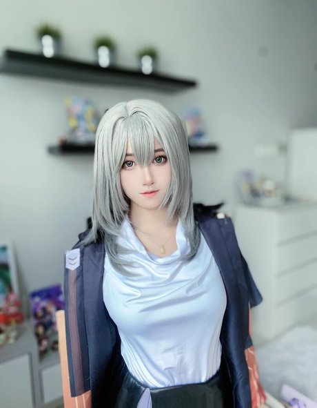 Arisa Cosplay xxx model images