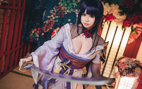 Soraqq sexy star galleries