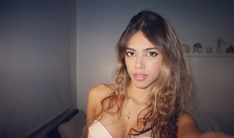 nottrebeca_ hd star pic