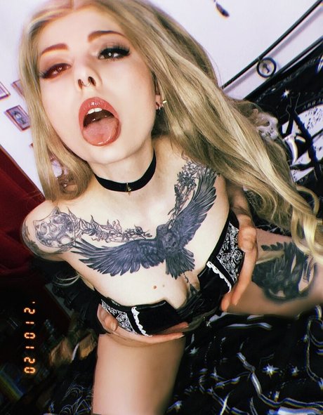 Faerie Blossom erotic star picture