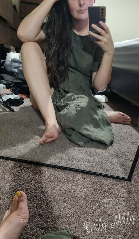 frillymillyx model hot image