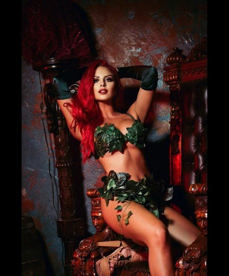 Danni Ellexo perfect star pic