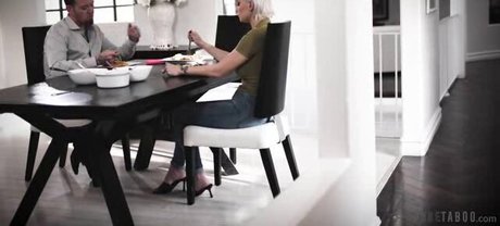 Kenzie Taylor free model photos