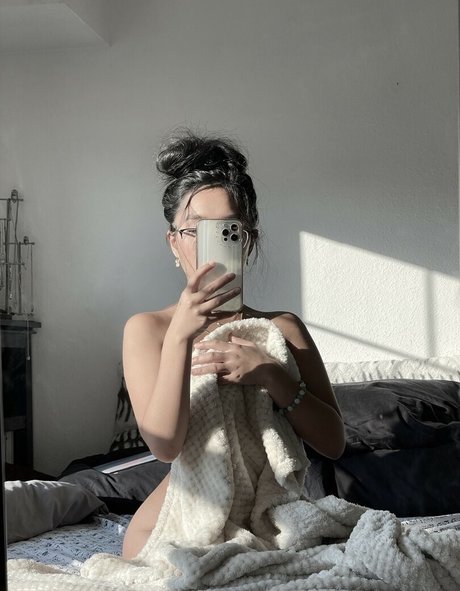 Samantha Yang Hmong pretty model pictures