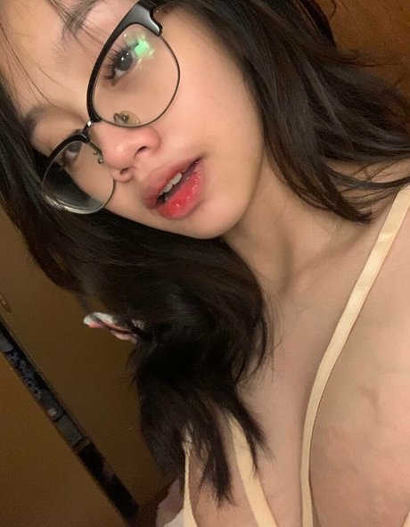 Hilixlie erotic actress galleries