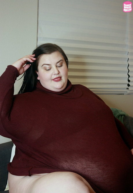 summermarshmallow sexy actress gallery