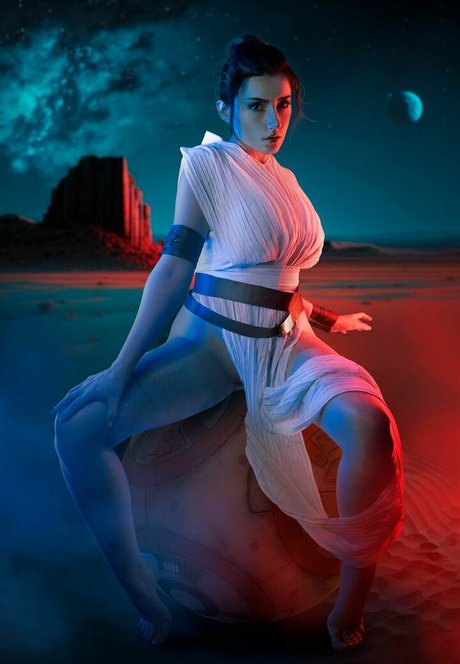 EzySummers Cosplay porn model galleries