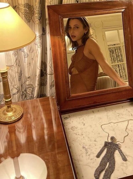 Emma Chamberlain star sex picture