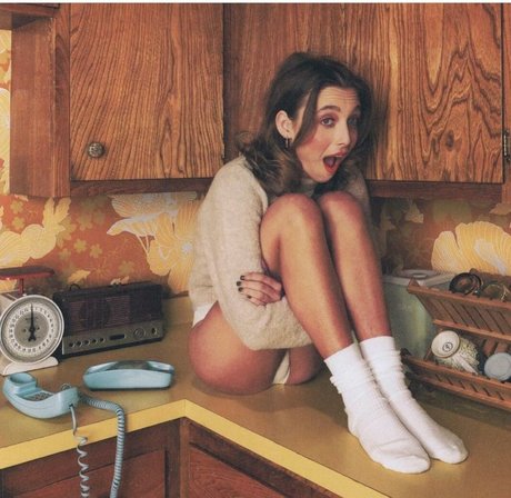 Emma Chamberlain xxx star images