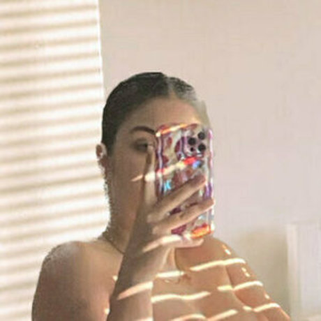 libbyposts model perfect img