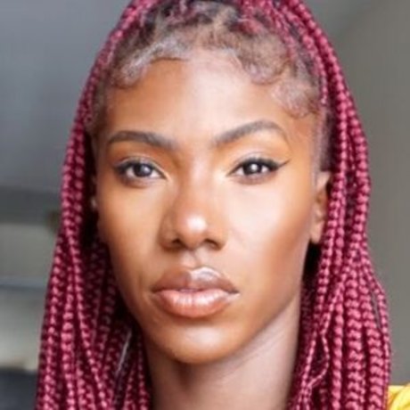 Yuenique star nudes pic