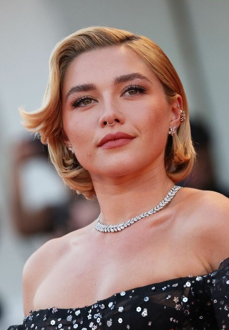Florence Pugh hd pornstar images