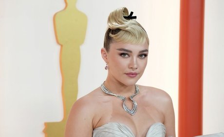 Florence Pugh sex model photos