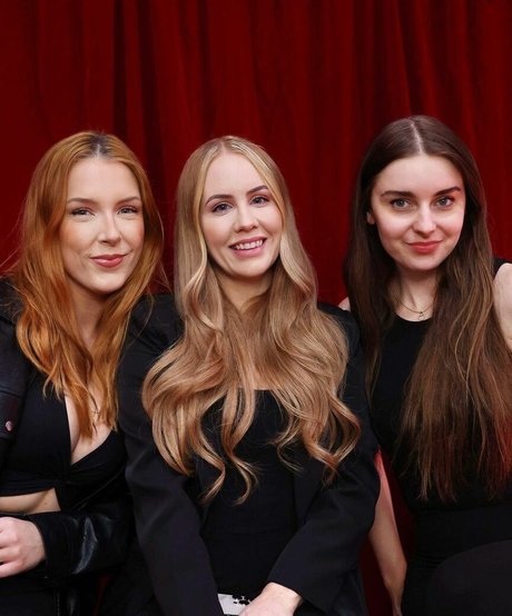 Nalopia free model photo