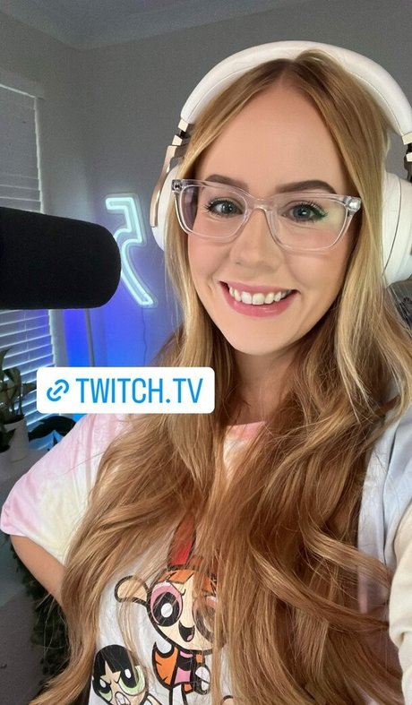 Nalopia model hd picture