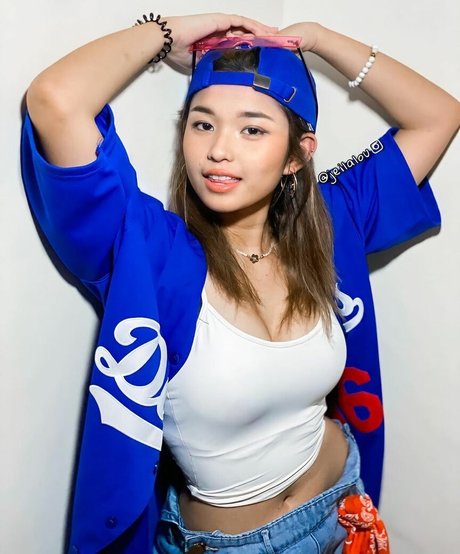 Jeila Dizon model porn image