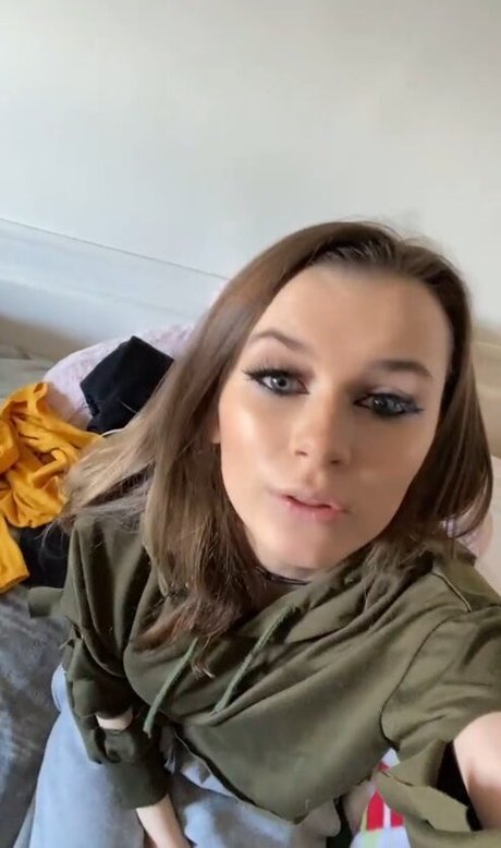 izassassin pornstar pretty img