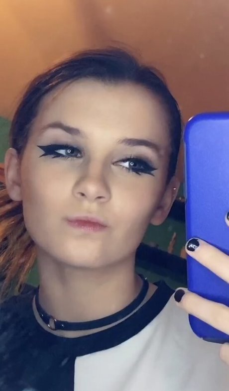 izassassin Profile pic