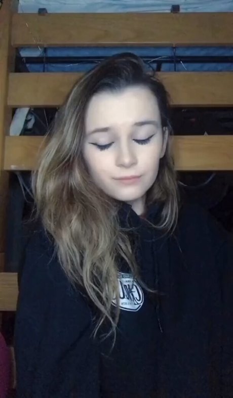 izassassin sexy model images