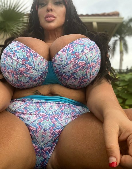 Kristine 38NN xxx model photo