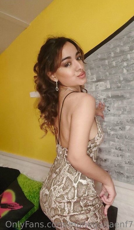 munequitaenf7 model beautiful img