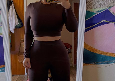 Anna Slatz beautiful actress pic