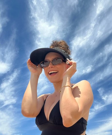 Lorena Comparato star nude picture