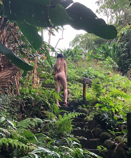 Nah Martins adult model picture