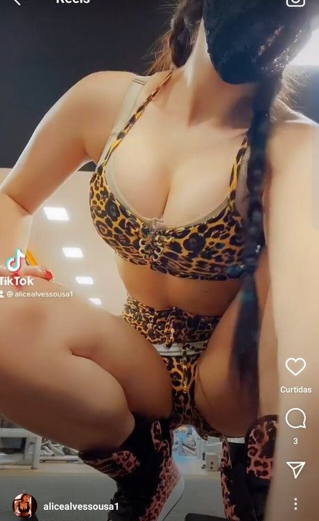 nyandias adult model image