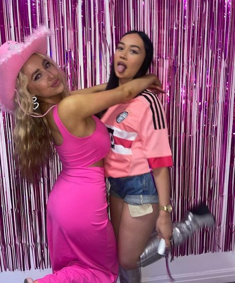 Faye Hanson naked star image