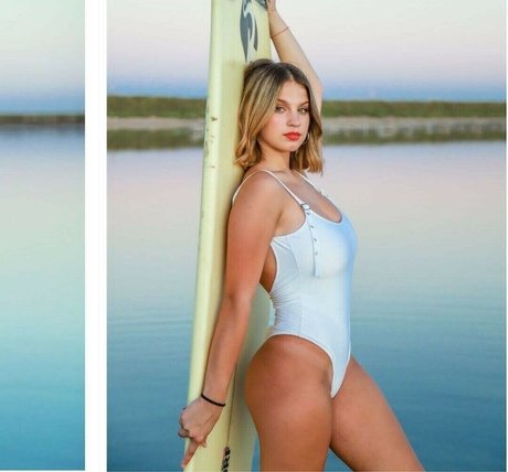 Lea Sanz sexy pornstar archive