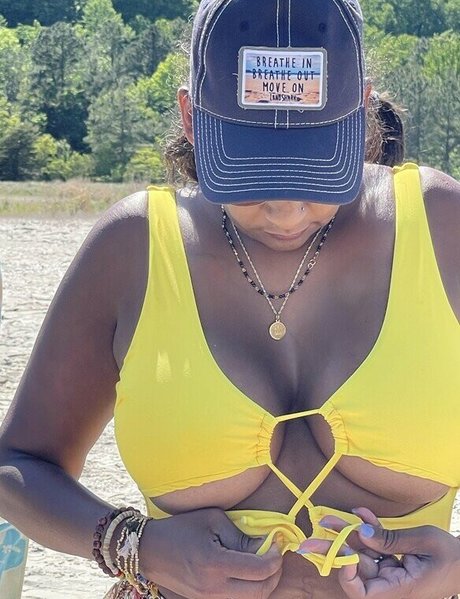 sunkissedgrl model hd pics