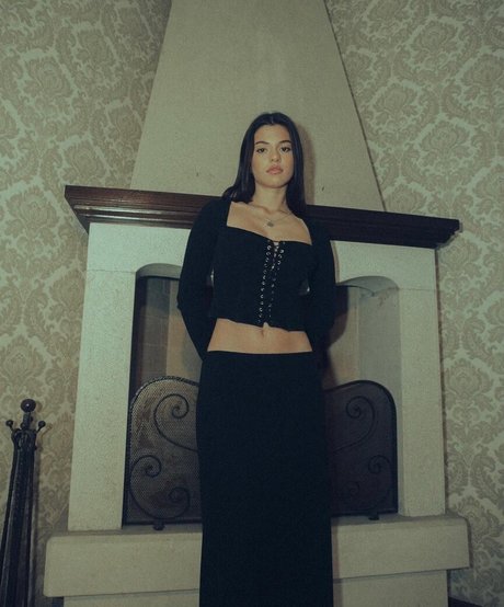 Beatrice Barichella erotic pornstar pictures