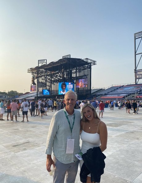 Annie Agar beautiful model pictures