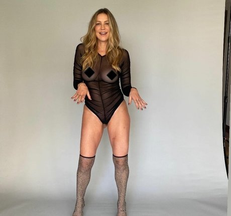 Luana Piovani star adult pics