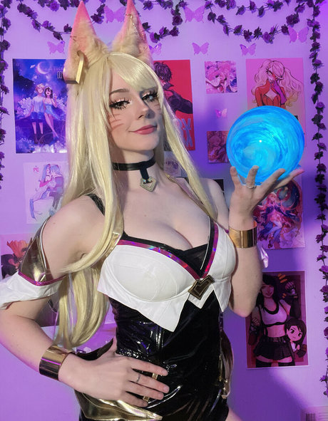 occultmage hot model image