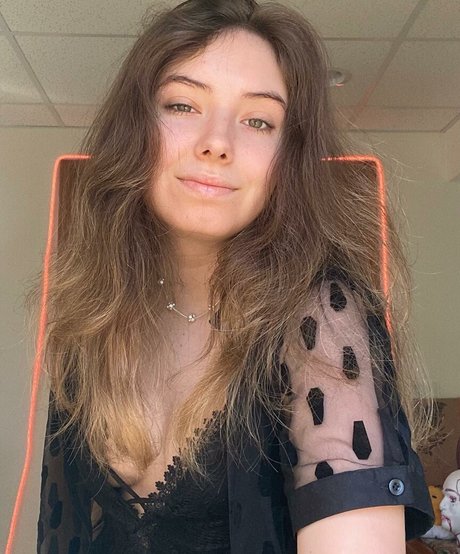 CruelRice model pretty pictures