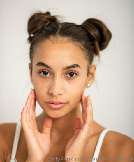 Vanessa Alessia hot model photo