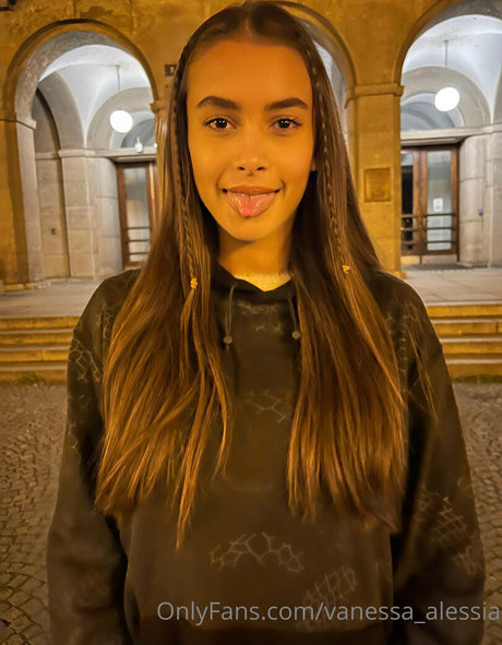 Vanessa Alessia exclusive actress images