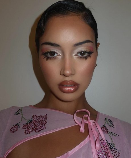 Wolfiecindy adult model photos