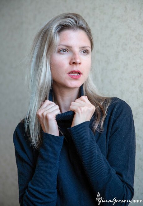Gina Gerson exclusive model archive