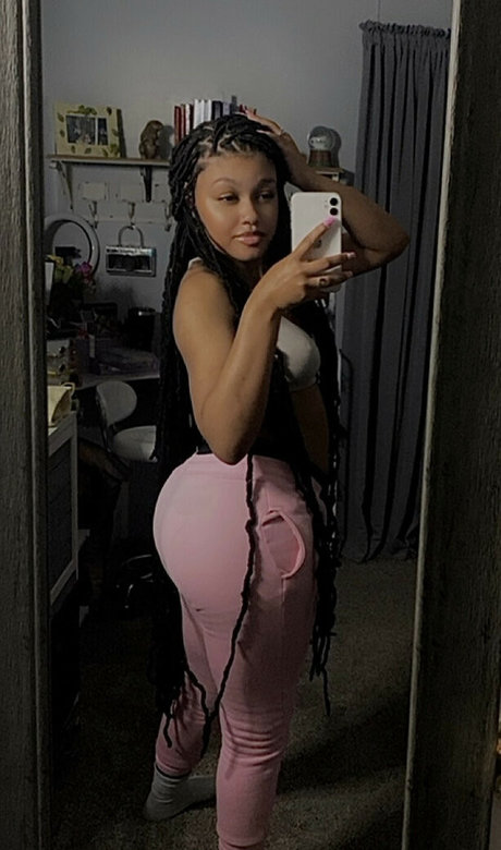 Caamrann nudes pornstar pictures