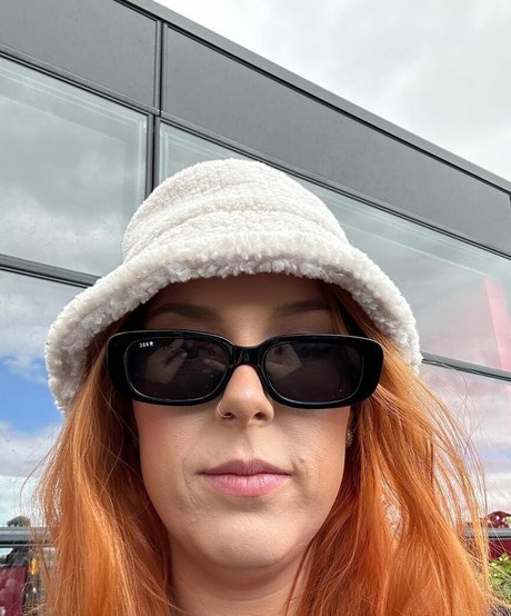 eyes onlyfans beautiful nude img