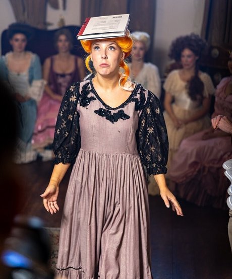 Tannar Eacott erotic model pics