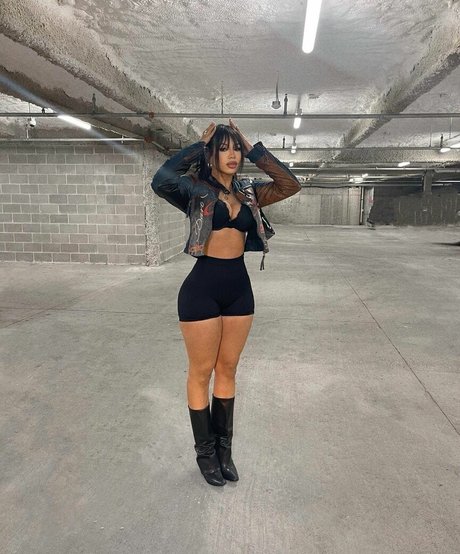 liseimy sex pornstar image