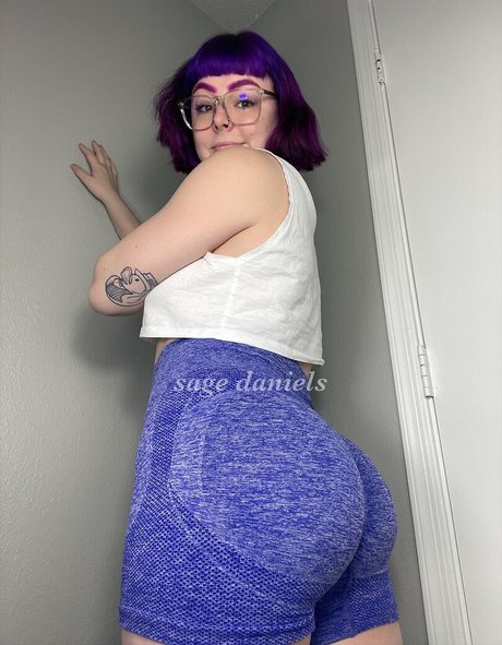 Sage Daniels pornstar nude pictures