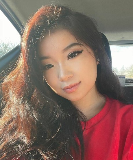 Fruitypoppin hot actress photo