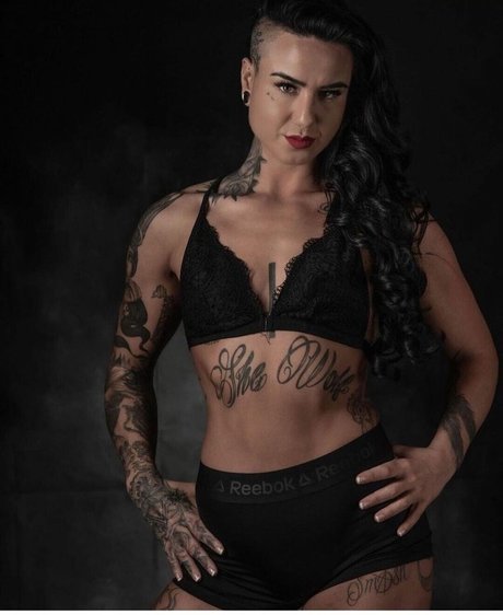 Ashlee Evans Smith model nude pic