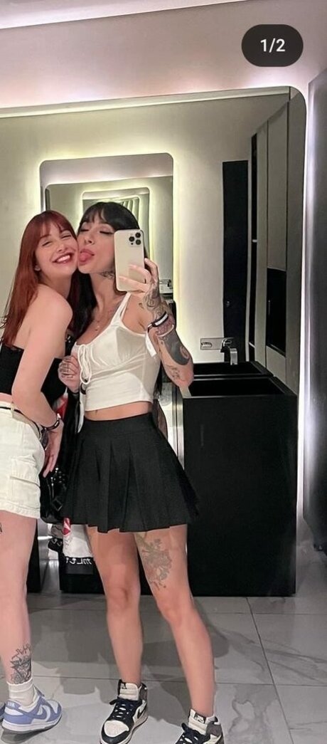 Caputile actress galleries