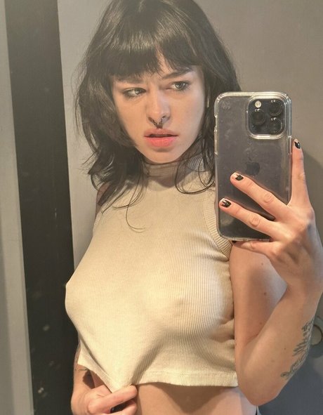 Strawberry bb Profile pic